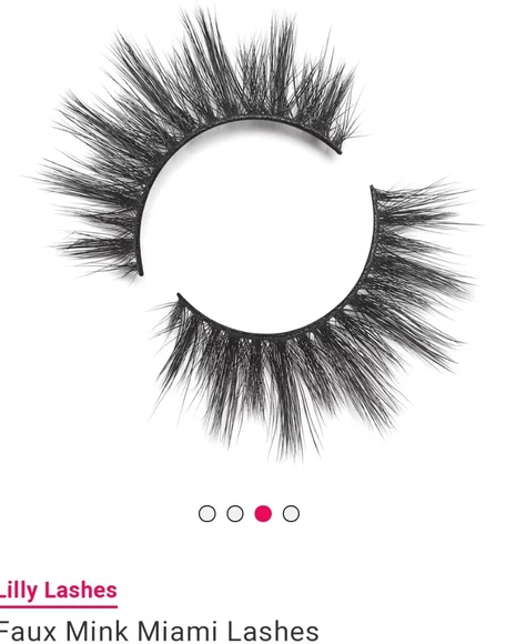 Lilly Lashes - Picture 12 of 16